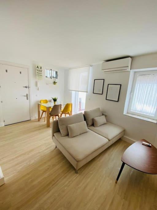 Mini Loft Con Patio En La Alameda De * Sevilha